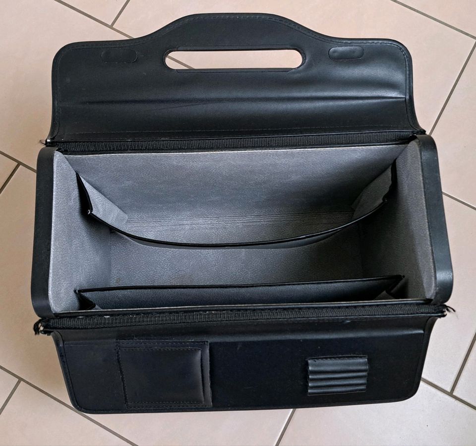 Pilotenkoffer Arbeit Tasche Koffer Akten schwarz in Ahrensbök