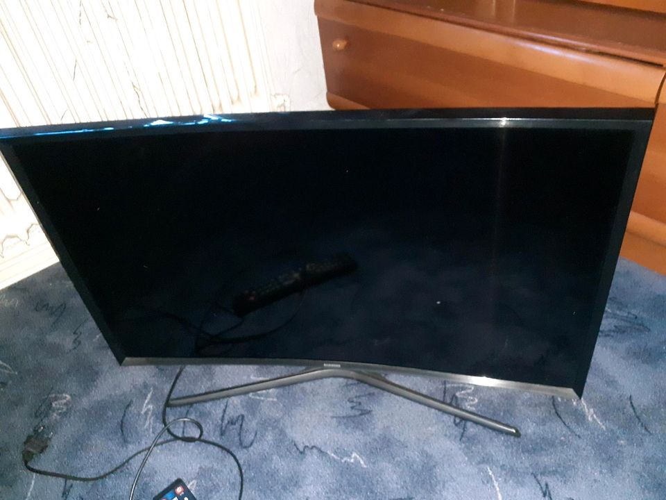 Samsung 32 Zoll curved tv in Nordrhein-Westfalen - Gelsenkirchen | Fernseher  gebraucht kaufen | eBay Kleinanzeigen ist jetzt Kleinanzeigen