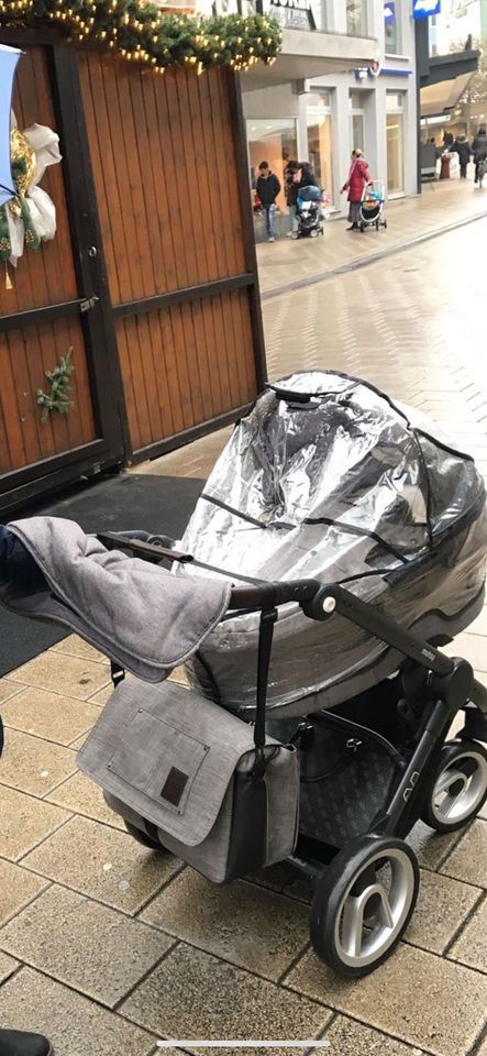 Kinderwagen Musti Evo+Schale+Adapter+Laufstall + Erstausstattung in Hardthausen