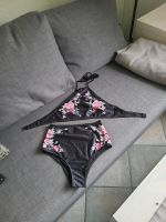 Neckholder Bikini Highwaist Gr. M schwarz mit Blumenmuster Nordrhein-Westfalen - Xanten Vorschau