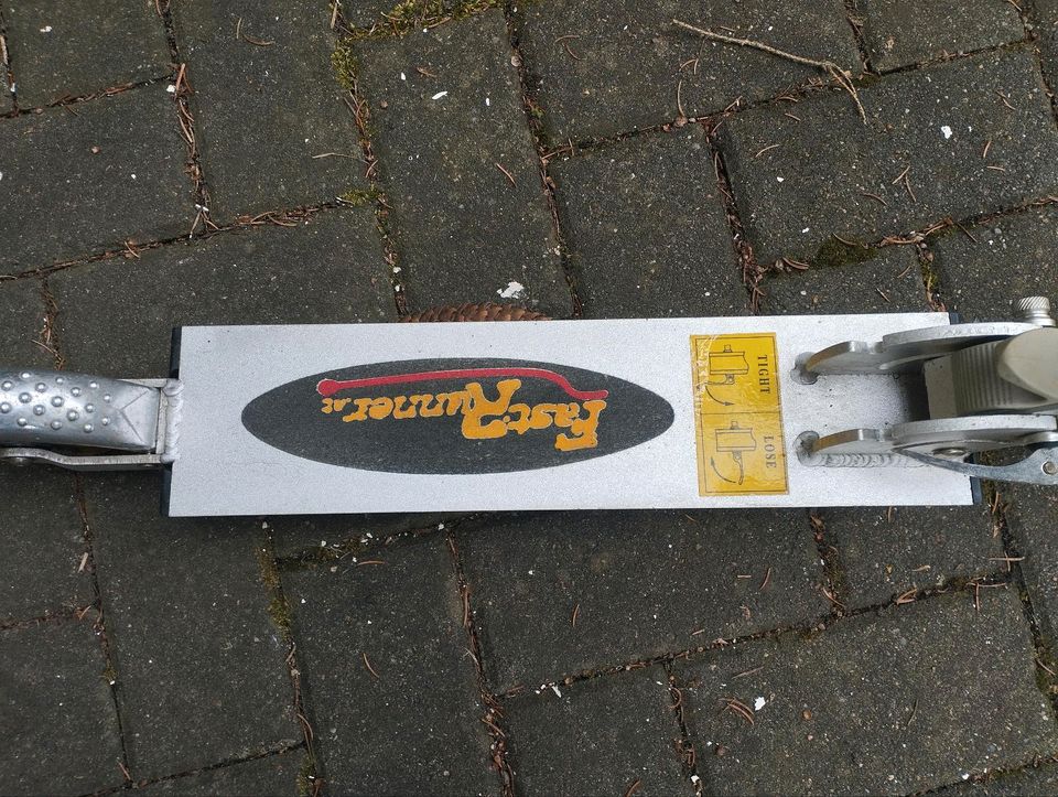 Roller Alu Scooter wie neu  Zusammenklappbar Tretroller in Falkensee