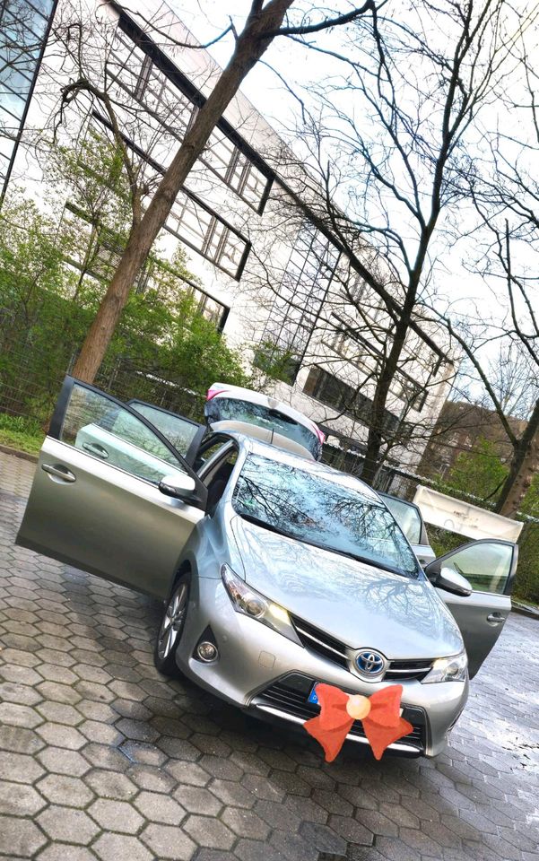 Toyota Auris Hybrid 1.8 Life+ (Navi, Kamera Top) in Hamburg
