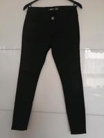 Schwarze Jeans von C&A in Größe S Sachsen - Seidnitz Vorschau