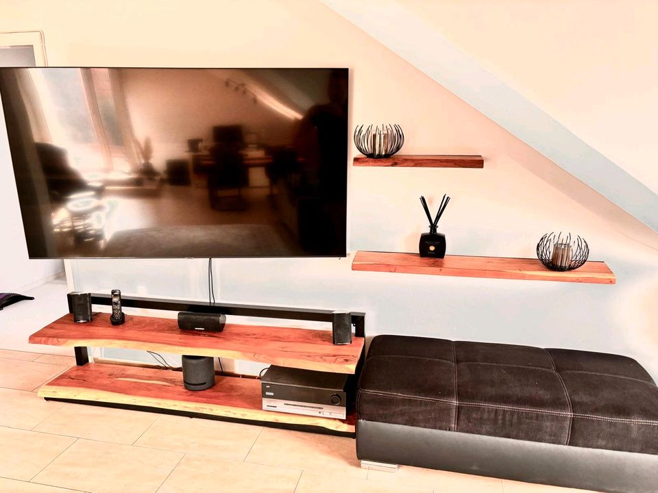 Massives TV Board mit Regalen Loft Style / Industrial in Berlin