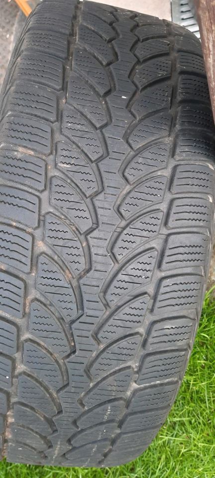 Winterreifen Bridgestone 225/30R17 in Salzhemmendorf