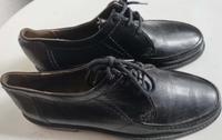 Markenschuhe LLOYD echt Leder schwarz Gr.44 Berlin - Reinickendorf Vorschau