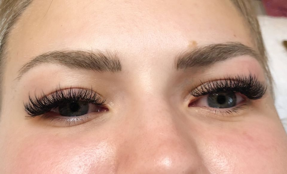 Wimpernverlängerung UV -System. Soft  Volumen bis  mega Volumen in Aidlingen