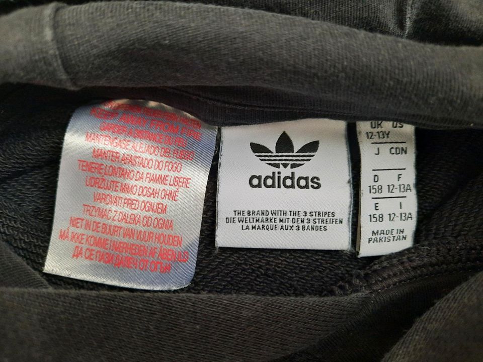 ADIDAS Originals Kapuzenpulli / Hoodie schwarz Gr. 158 (12-13 J.) in Großheubach