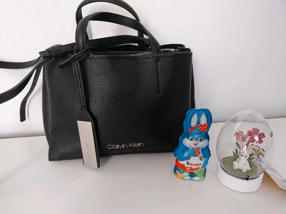 Calvin Klein Sided Handtasche in Werbach