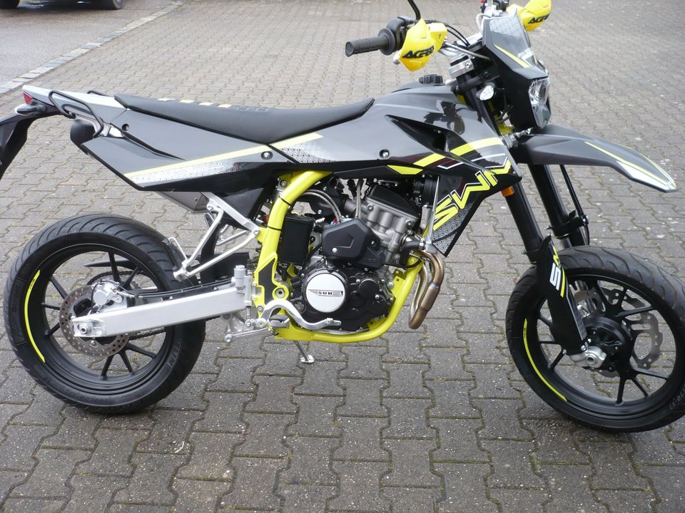 SWM SM 125 R ABS no Beta Fantic in Friedberg