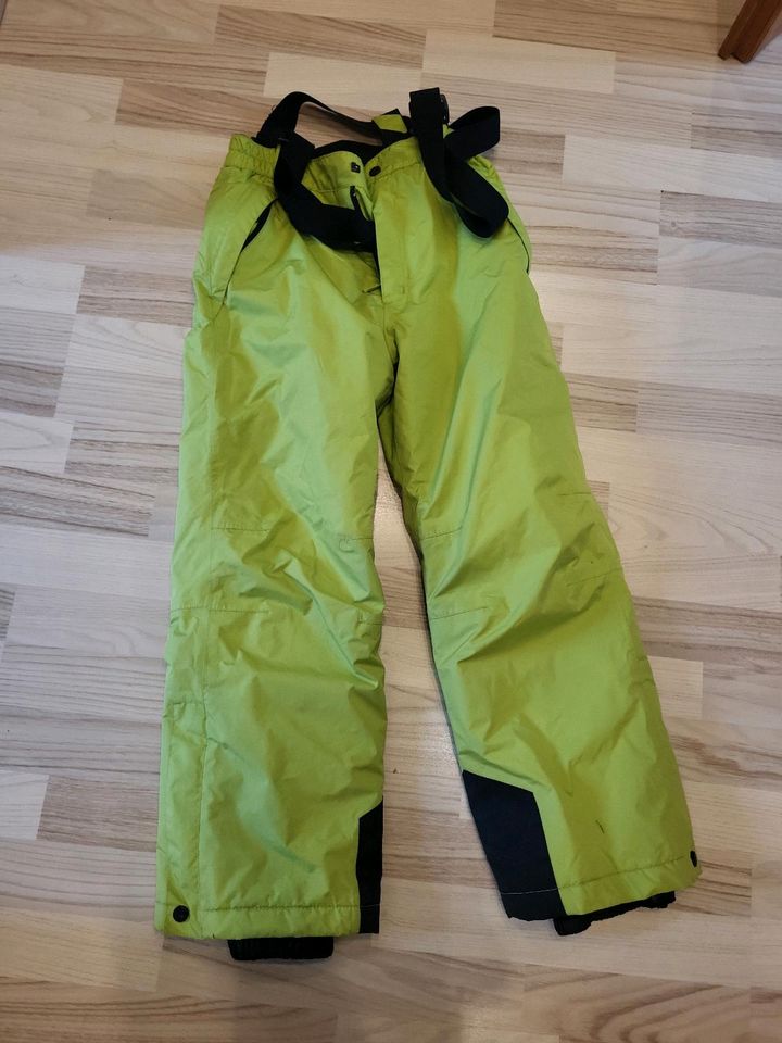 Schneehose/ Skihose gr.140 in Sande