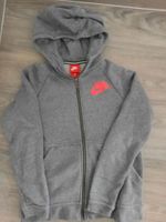 Sweatjacke Nike, Gr. L 146-156cm Hessen - Bad Endbach Vorschau