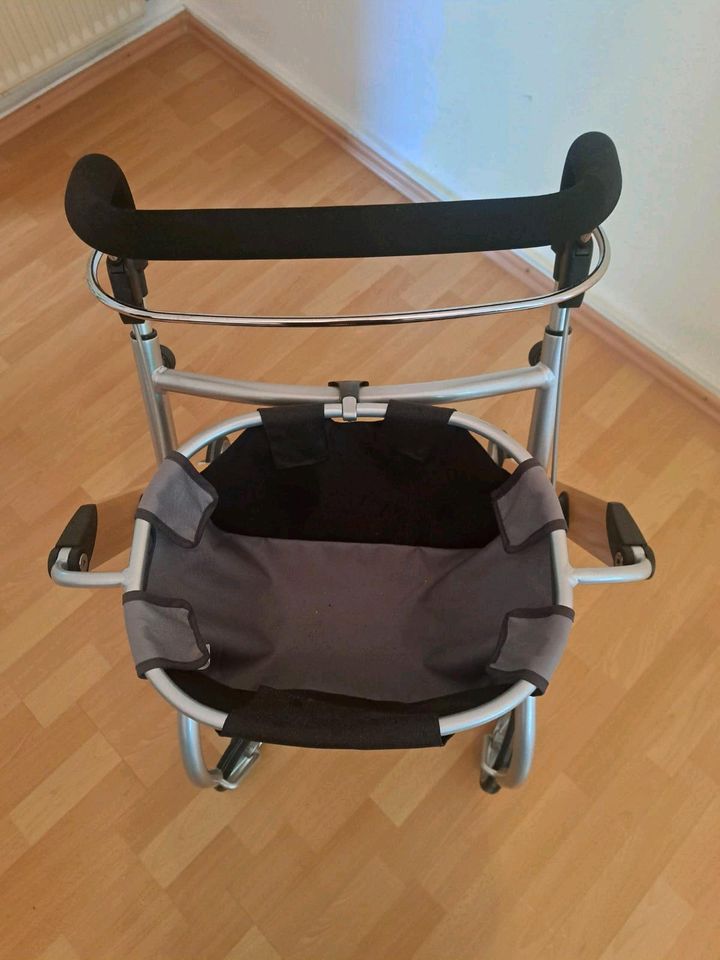 Rollator für die Wohnung in Brensbach