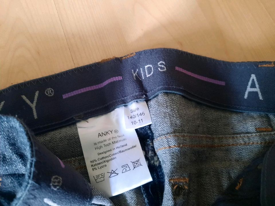 Reithose 140, Neu !!!, Jeansoptik, Vollbesatz, Kinderreithose in Netphen