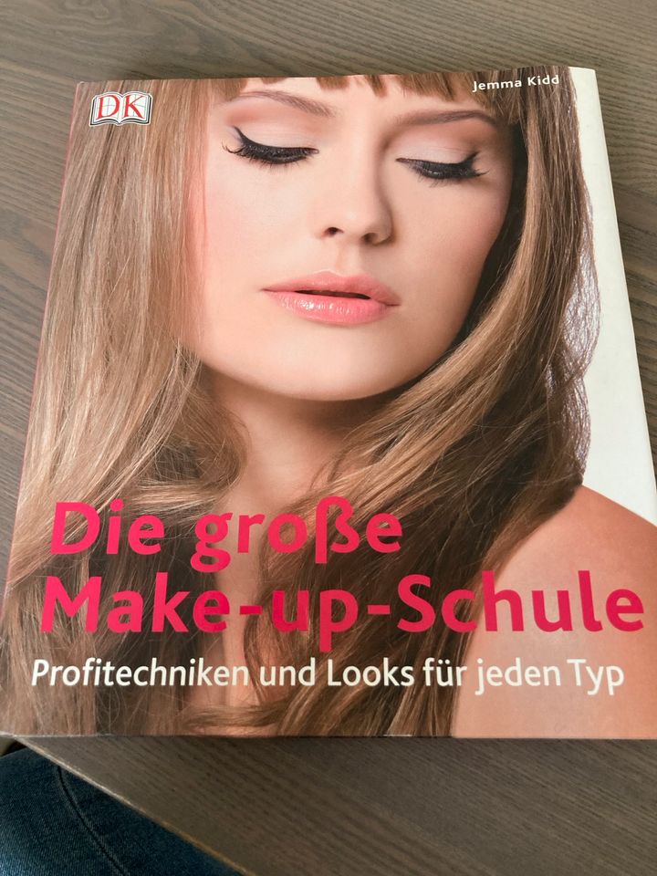 Buch Die große Make up Schule in Chemnitz