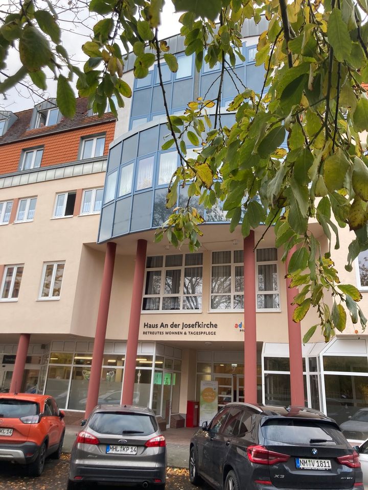 schicke kleine DG Wohnung in ehemligen Hotel Mirage / Bestlage in Mühlhausen