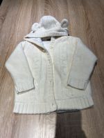 Schöne Dicke Strickjacke mit Öhrchen an der Kaputze in Gr. 86/92 Niedersachsen - Wilhelmshaven Vorschau