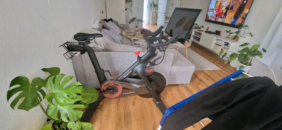 Peloton Bike - Fitnessbike Hometrainer Indoor-Cycling in Waiblingen