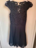 H&M Kleid Cocktailkleid Dunkelblau (Gr. XS/34) Hessen - Kalbach Vorschau