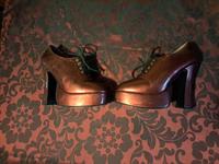 DAMENSCHUHE PLATEAU PUMPS ROT LACKSCHUHE 1X GETRAGEN IN GRÖSSE 39 Koblenz - Wallersheim Vorschau