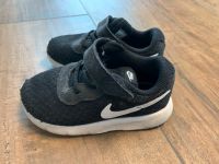 Nike Schuhe Größe 23,5 Baden-Württemberg - Karlsdorf-Neuthard Vorschau