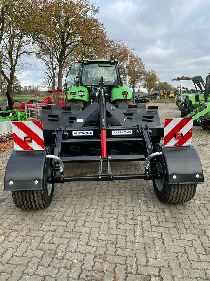 Wiesenwalze Alstrong Aerator 840T, Belüftung, Grünlandpflege in Hamersen