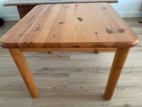 Holztisch Quadratisch Wohnzimmer Tisch 57x57 und 48 cm hoch Rheinland-Pfalz - Budenheim Vorschau