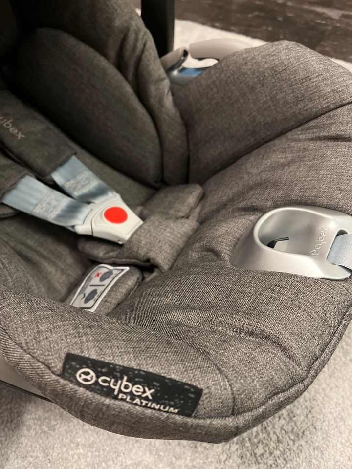 Cybex i cloud Z + Babyschale in Essen