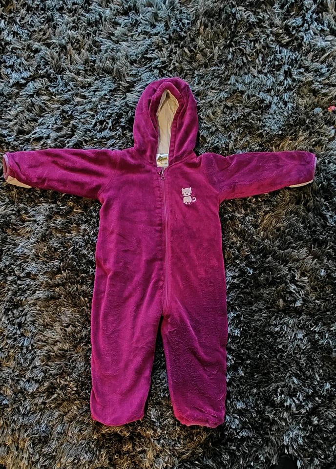 Baby- Plüschoverall, Overall, Winter Flausche Anzug in Elsdorf