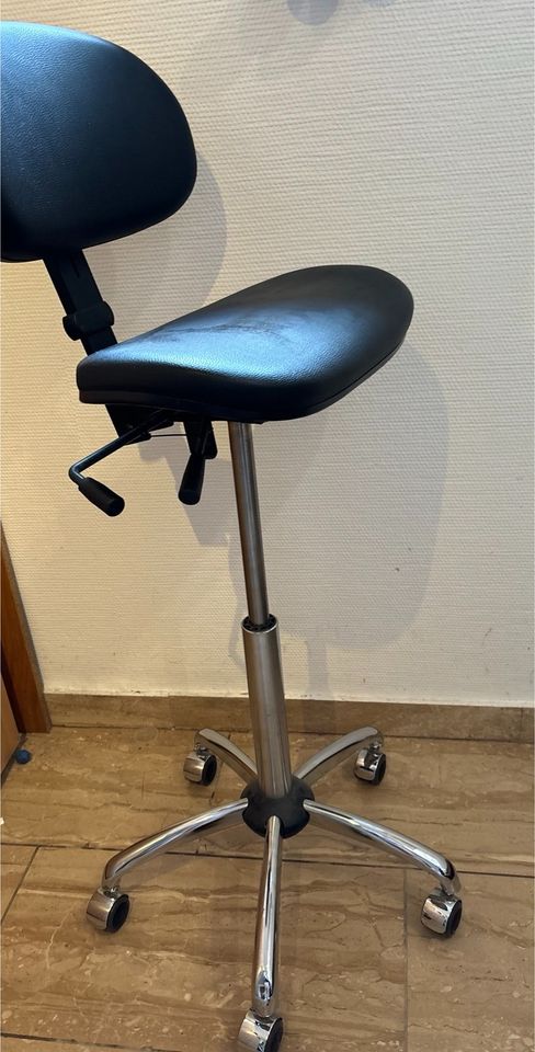 RH Bürostuhl ergonomisch verstellbar Steh-Sitzhöhe in Hohenhameln