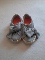 Zara Baby Sneaker mit Schleife, Größe 22 Bayern - Würzburg Vorschau