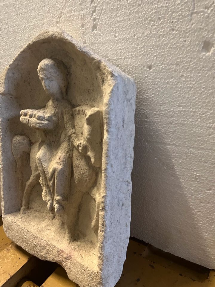 Relief Stein der Epona Mutter- Fruchtbarkeitsgöttin Sammlerstück in Köln