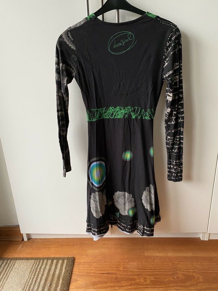 Desigual Designer Sommer Kleid Größe S in Hamburg