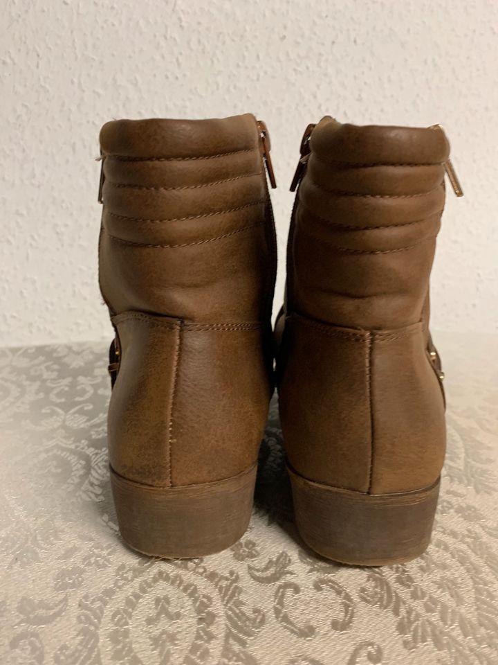 Stiefel von ATMOSPHERE/Größe 39/Stiefeletten/Schuhe in Berlin