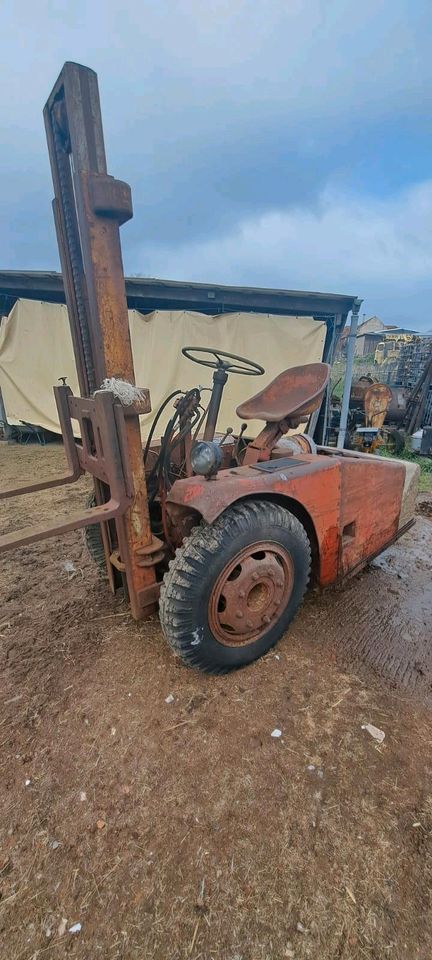 Verkaufe 3 Stück Gabelstapler RS 09 Geräteträger ST 961/G1 G2 in Zabakuck