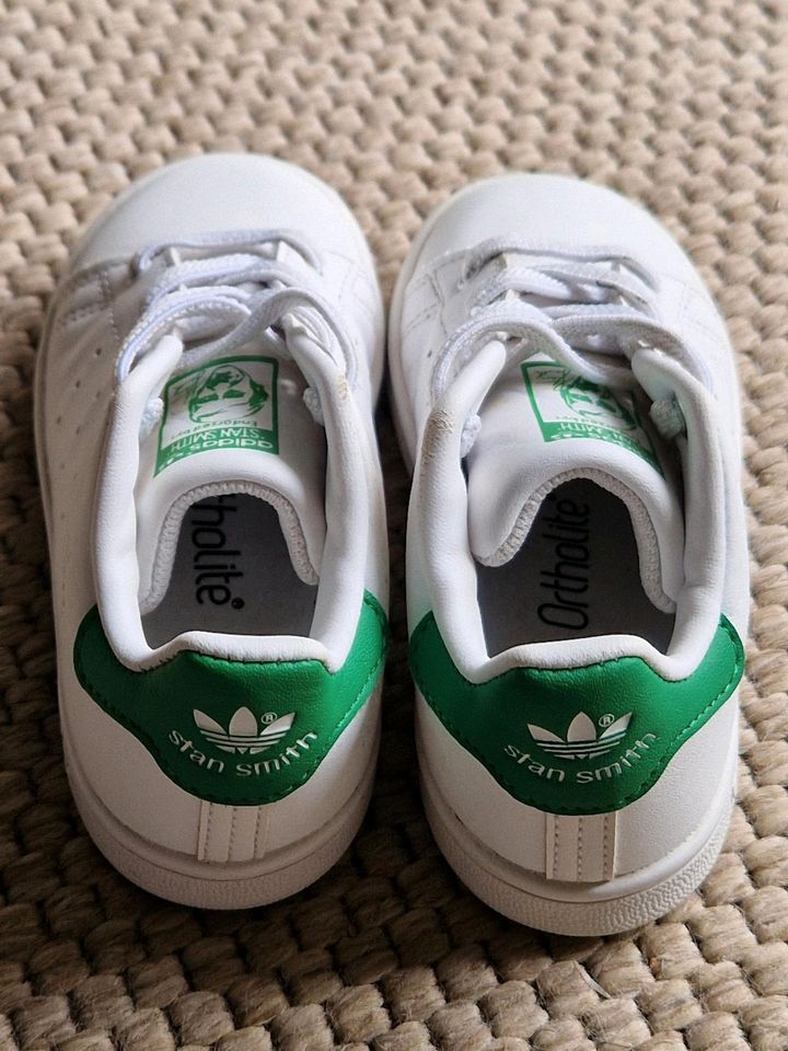 Kinderschuhe, Sneaker Adidas, Stan Smith, Gr 24 in Osnabrück