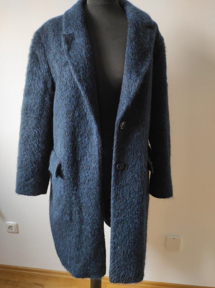 ein marineblauer Wollmantel (Mischung aus Alpaka, Mohair, Wolle) in Regensburg