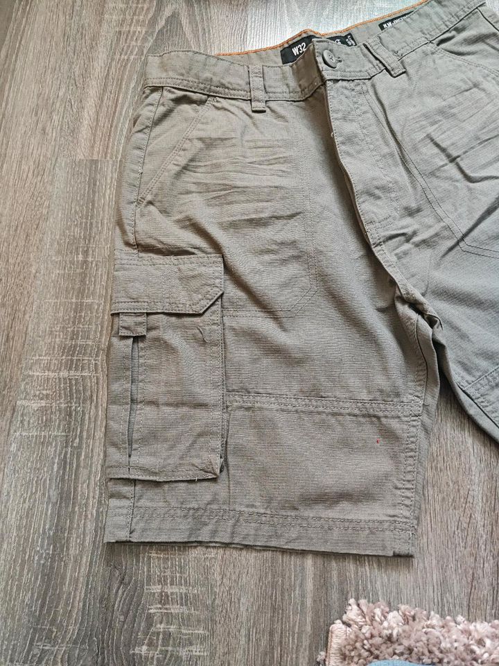 Cargo Short * 32 * grau * neuwertig in Bochum