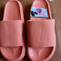 Wölkchen Slipper gr 40 neu Baden-Württemberg - Heidelberg Vorschau