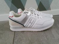 Tommy Hilfiger Sneaker, NEU! Nordrhein-Westfalen - Dinslaken Vorschau