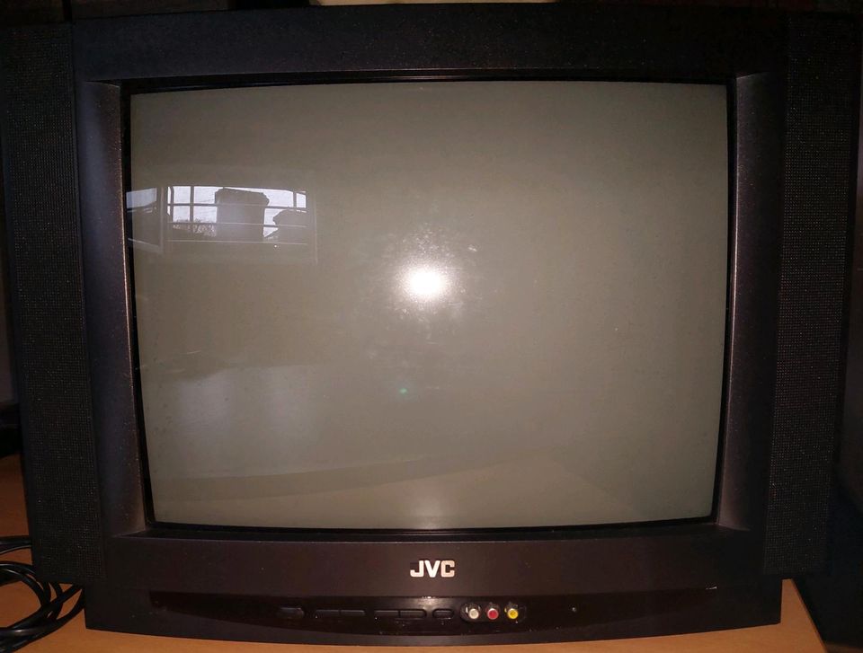 JVC Fernseher mit Fernbedienung Scartanschluss 52 cm in Itzehoe