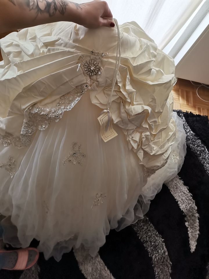 10 Brautkleider für 500€!!! in Flensburg