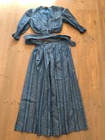 Dirndlbluse hellblau mit passender Schürze von Edelheiß by Meindl Bayern - Fischbachau Vorschau