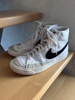 Nike Sneaker Blazer Mid 77 Gr. 41 Rheinland-Pfalz - Römerberg Vorschau