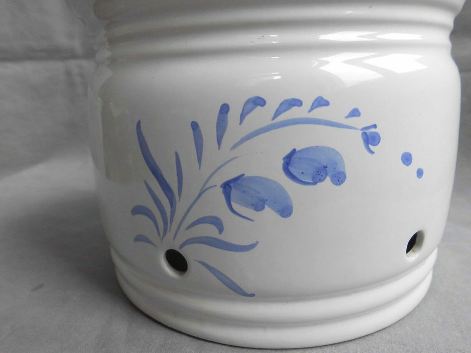 Keramik-Topf, Aufbewahrung f. Zwiebeln u.s.w., glasiert weiß-blau in Berlin
