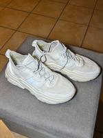 Turnschuhe in gutem Zustand 39. Größe. Stuttgart - Stuttgart-Ost Vorschau