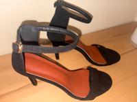 Schwarze High Heels gr 40 Bayern - Regenstauf Vorschau