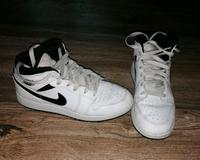 Air Jordan 1 mid Berlin - Hellersdorf Vorschau