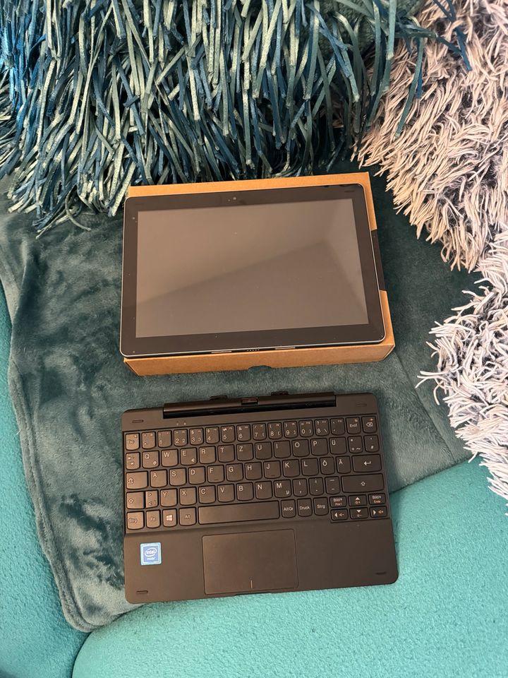 Lenovo ideapad-Mix 300 in Röthenbach