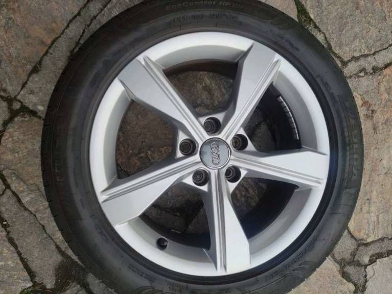 Original Audi 7,5Jx17 Zoll Alufelgen 225/50/17 Continental in Neuhausen